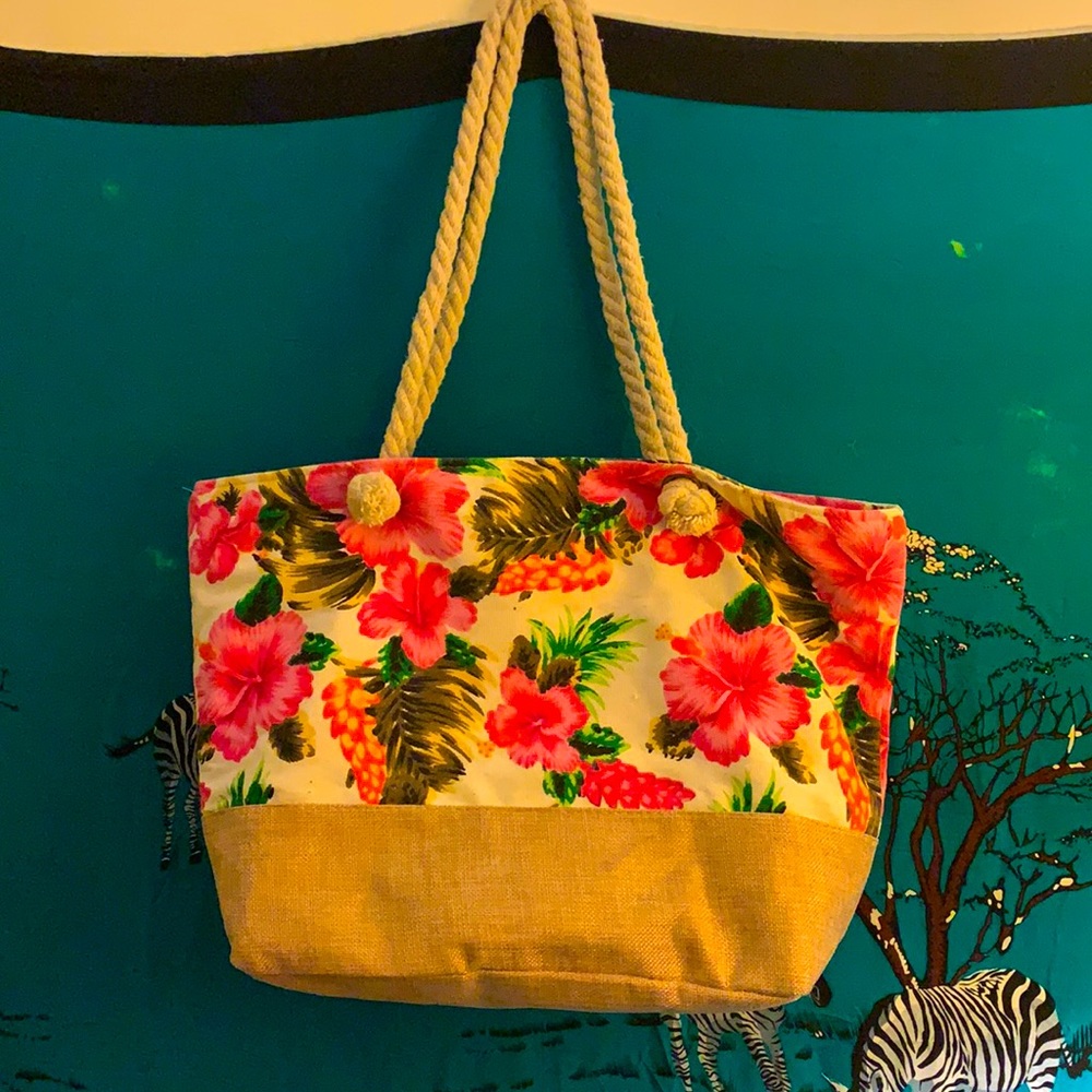 Ethnic tote